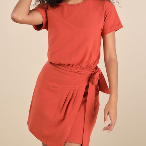 Lulus Ioana Rust Red Short Sleeve Pleated Faux-wrap Mini Dress - Size XS - Picture 1 of 1